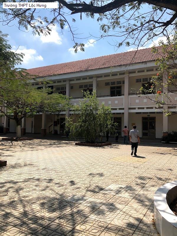 Trường THPT Lộc Hưng